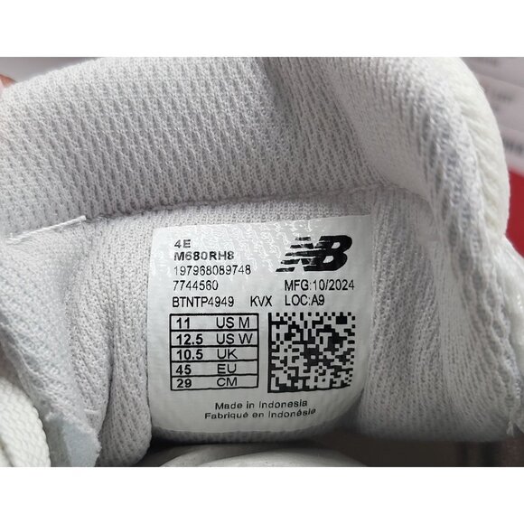 New Balance Fresh Foam 680 v8 Shoes Mens Size 11 Wide White Gray Green Running - Picture 9 of 10